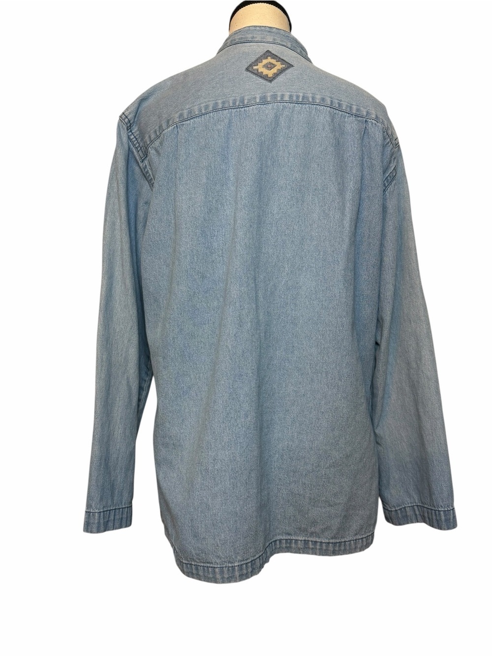 Vintage Women’s size medium denim jacket with embroidered accents western 90s - Picture 6 of 7
